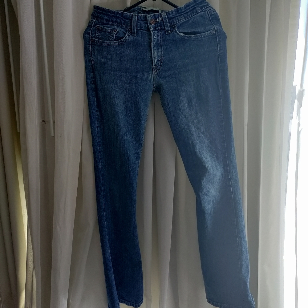 women's Levi's bootleg w28/ L32